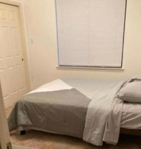 Sweet Downtown Room #1 second floor no smoking no kids